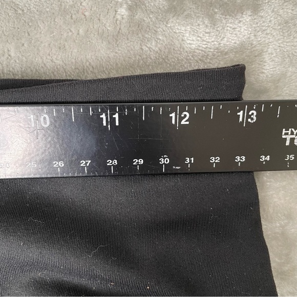 Victoria’s Secret Sport VSX Knockout Black Capri Leggings Set of 2 Size S - Picture 10 of 16